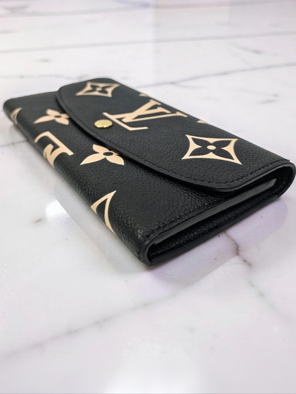 Louis Vuitton Emilie Monogram Empreinte Bicolor Long Wallet - Picture 5 of 16